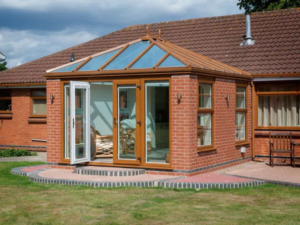 Woodgrain on White Orangery